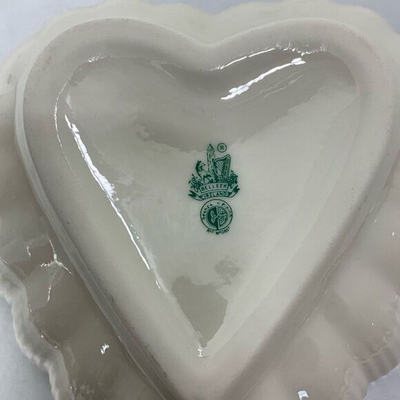 VINTAGE Belleek Ireland Porcelain Heart shaped bowl - Picture 3 of 6